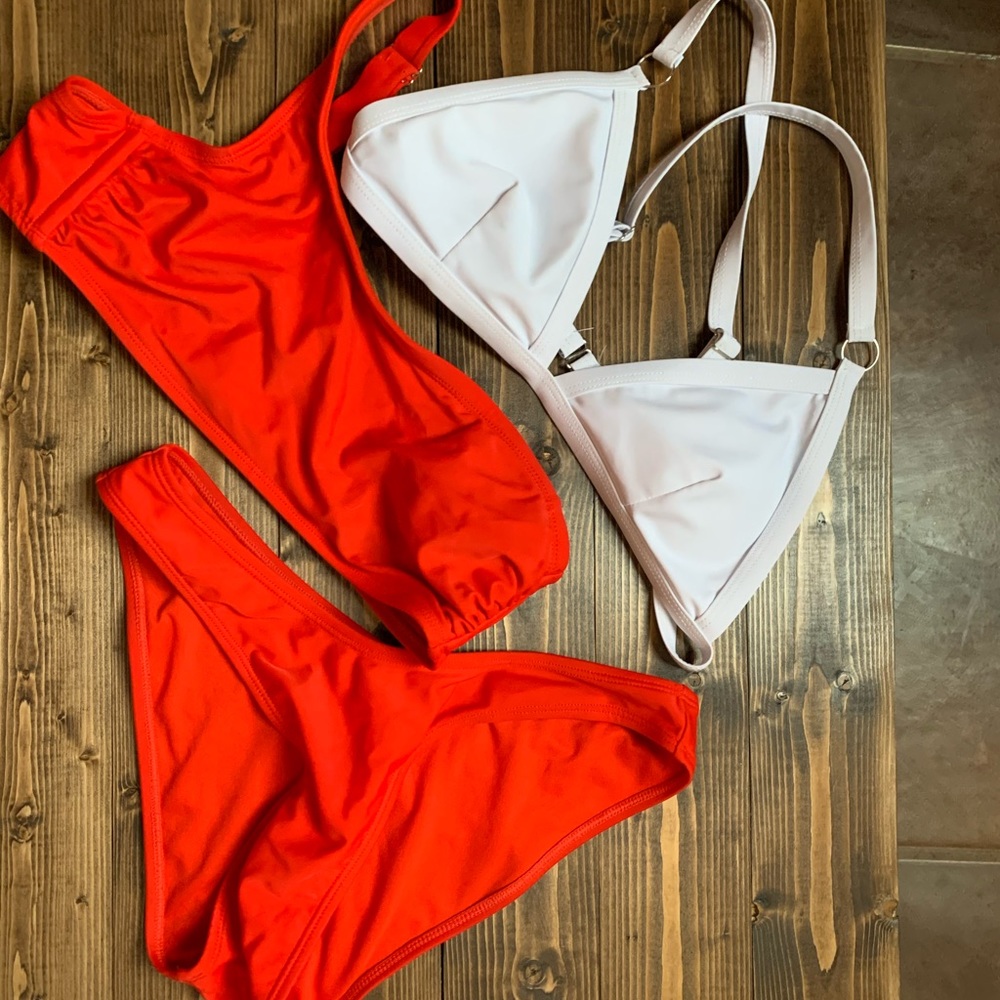 Bikini. 2 tops 1 bottom mix and match